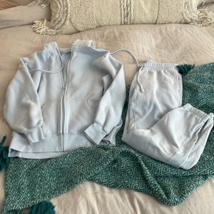 Baby blue Aritzia sweat set (plein air)